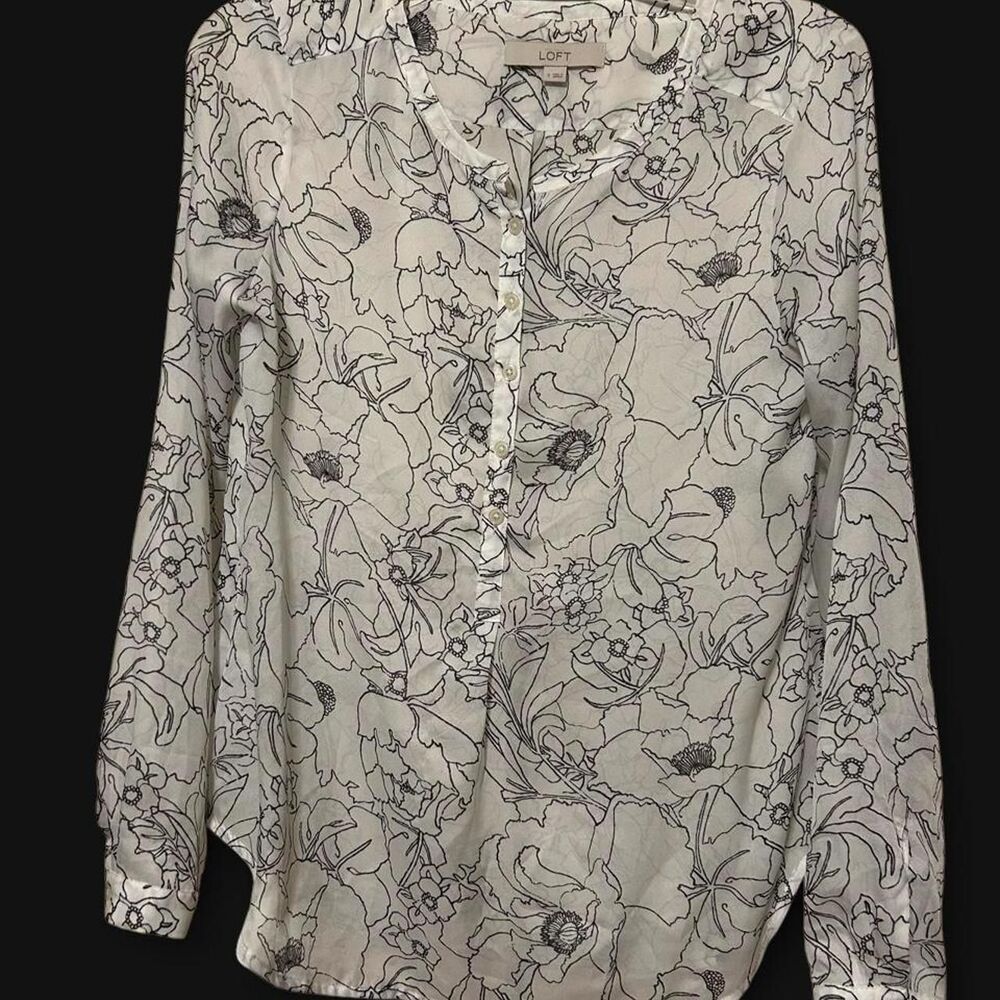 Loft Women's White and Black Floral Blouse
